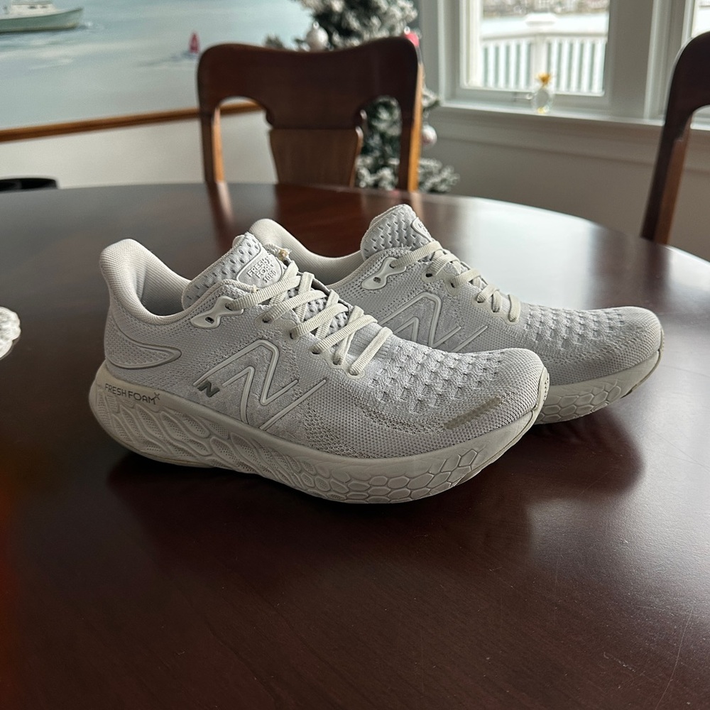 New Balance Women’s Fresh Foam 1080 Gray & White Running Shoes